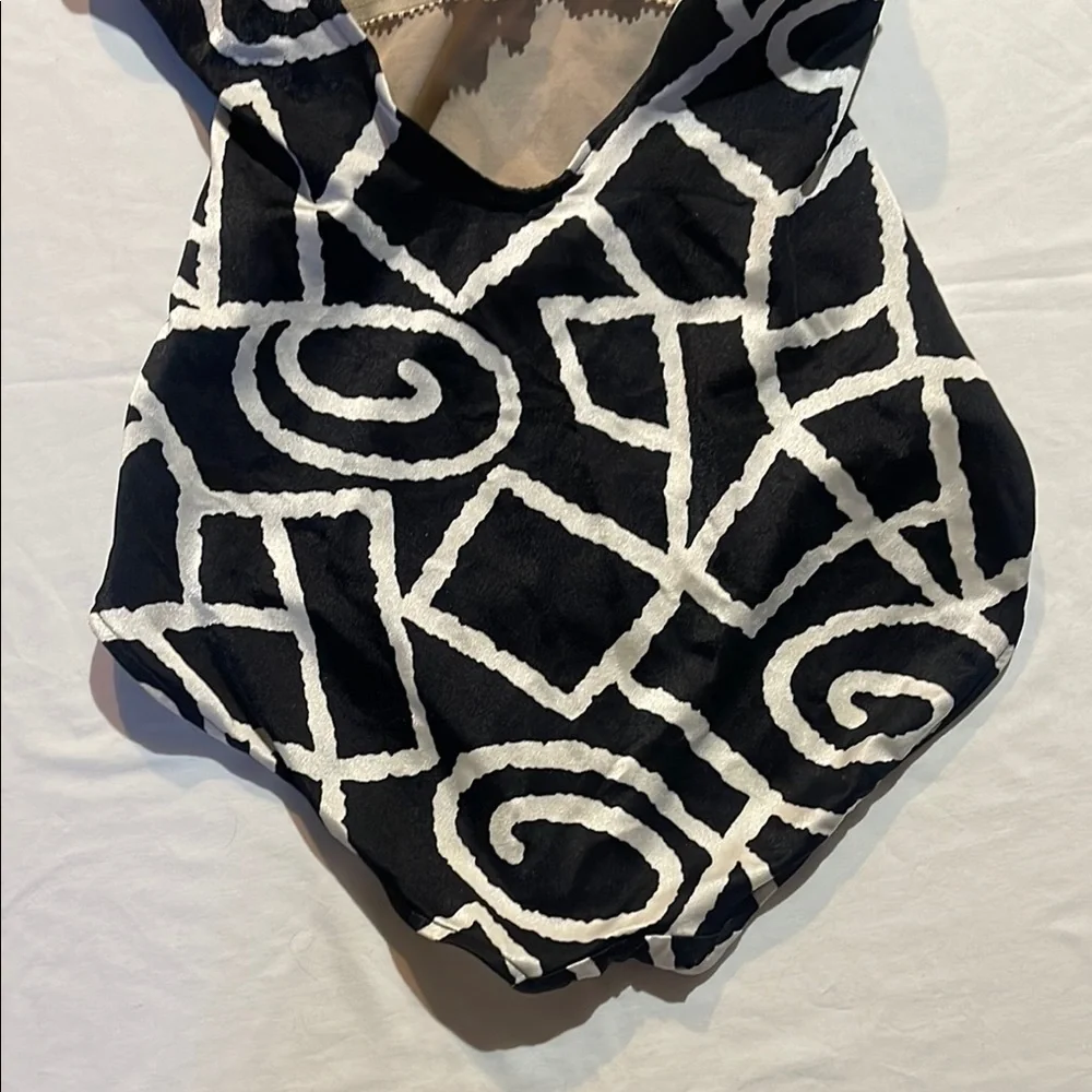 Black and White Geometric One-Piece Swimsuit - Picture 11 of 11